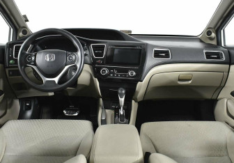 Подержанный автомобиль Honda Civic Sedan 2015 года (7 фото)