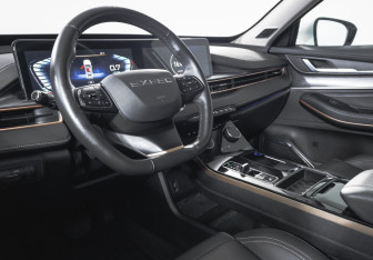 Подержанный автомобиль Exeed LX 2023 года (14 фото)