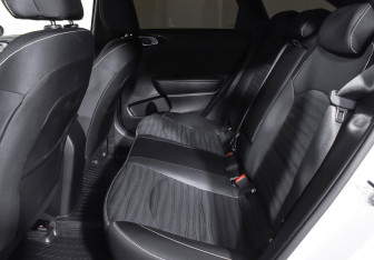 Подержанный автомобиль Kia Ceed Wagon 2021 года (19 фото)