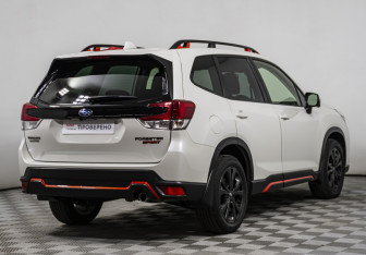 Подержанный автомобиль Subaru Forester Suv 2021 года (5 фото)