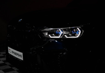 Подержанный автомобиль BMW X5 M 2021 года (20 фото)
