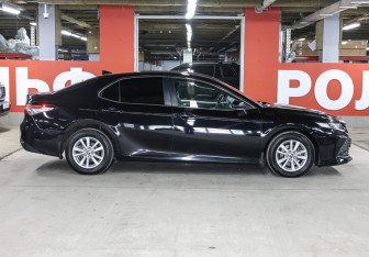 Подержанный автомобиль Toyota Camry Sedan 2020 года (4 фото)