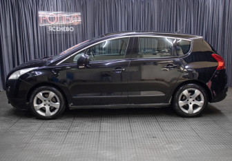 Подержанный автомобиль Peugeot 3008 2011 года (8 фото)