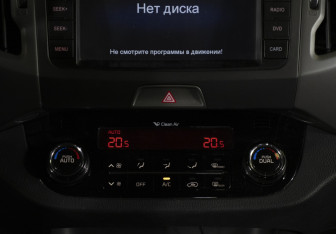 Подержанный автомобиль Kia Sportage 2014 года (17 фото)