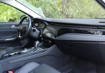 Подержанный автомобиль Omoda S5 2024 года (9 фото)