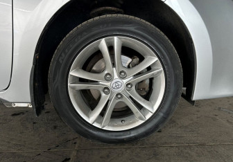 Подержанный автомобиль Toyota Corolla Sedan 2013 года (18 фото)