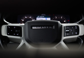 Подержанный автомобиль Land Rover Defender Suv 2020 года (19 фото)
