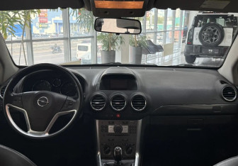 Подержанный автомобиль Opel Antara 2012 года (9 фото)