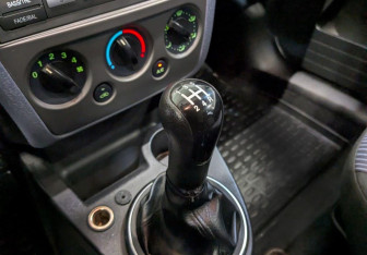 Подержанный автомобиль Ford Fusion 2010 года (25 фото)