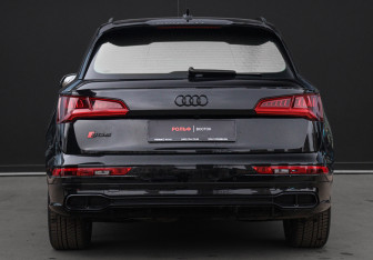 Подержанный автомобиль Audi SQ5 2020 года (6 фото)