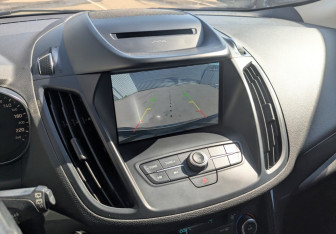 Подержанный автомобиль Ford Kuga 2017 года (29 фото)