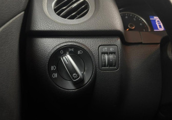 Подержанный автомобиль Volkswagen Tiguan 2012 года (19 фото)