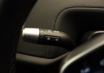 Подержанный автомобиль LiXiang L9 2024 года (12 фото)