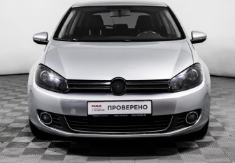 Подержанный автомобиль Volkswagen Golf Hatchback 2011 года (2 фото)