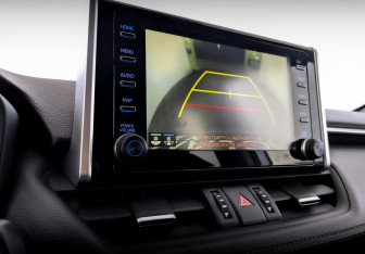 Подержанный автомобиль Toyota RAV4 2021 года (28 фото)