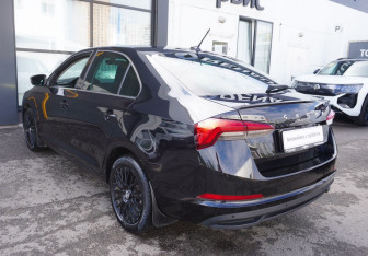 Подержанный автомобиль Skoda Rapid Liftback 2021 года (7 фото)