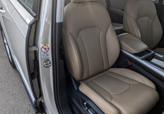 Подержанный автомобиль Audi Q7 2021 года (24 фото)