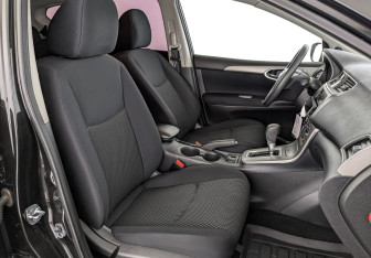 Подержанный автомобиль Nissan Tiida Hatchback 2015 года (24 фото)