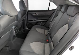 Подержанный автомобиль Toyota Camry Sedan 2021 года (18 фото)