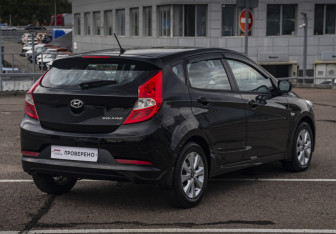 Подержанный автомобиль Hyundai Solaris Hatchback 2016 года (5 фото)