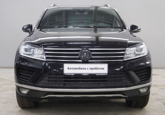 Подержанный автомобиль Volkswagen Touareg 2018 года (2 фото)