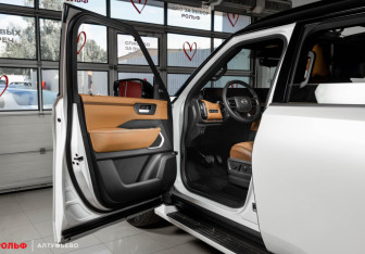 Новый Nissan Patrol 2025 (10 фото)