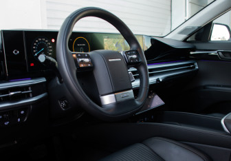 Подержанный автомобиль Hyundai Grandeur 2023 года (8 фото)
