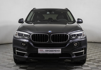 Подержанный автомобиль BMW X5 2017 года (2 фото)