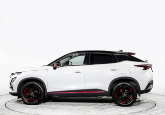 Подержанный автомобиль Omoda C5 2022 года (6 фото)