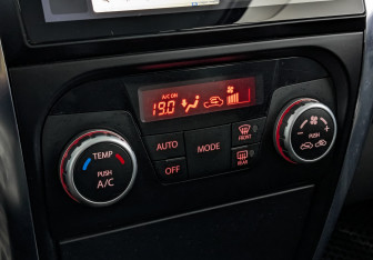 Подержанный автомобиль Suzuki SX4 Hatchback 2013 года (21 фото)