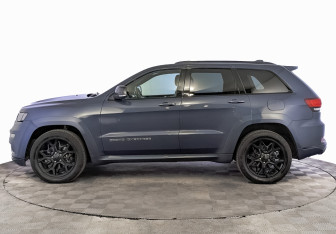 Подержанный автомобиль Jeep Grand Cherokee 2021 года (8 фото)