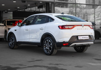 Подержанный автомобиль Renault Arkana 2021 года (6 фото)