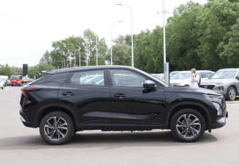 Подержанный автомобиль Omoda C5 2024 года (4 фото)