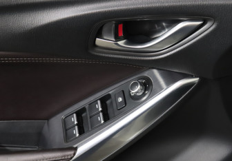Подержанный автомобиль Mazda 6 Sedan 2015 года (19 фото)