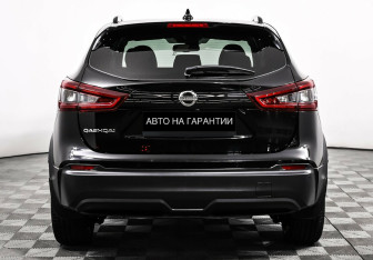 Подержанный автомобиль Nissan Qashqai 2022 года (6 фото)