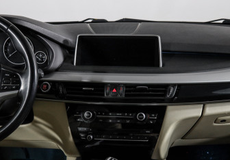 Подержанный автомобиль BMW X5 2014 года (13 фото)