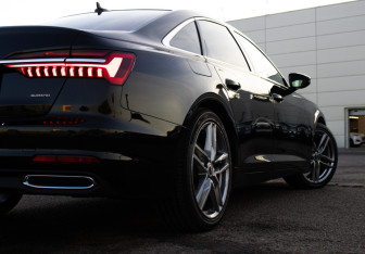 Подержанный автомобиль Audi A6 Sedan 2021 года (32 фото)