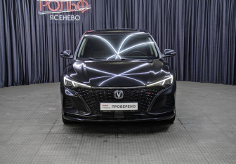 Подержанный автомобиль Changan Eado Plus 2023 года (2 фото)