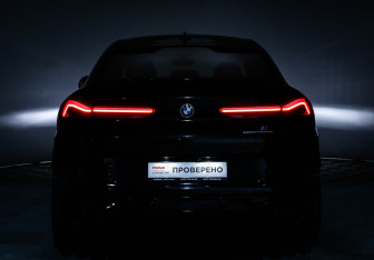Подержанный автомобиль BMW X6 M 2020 года (18 фото)