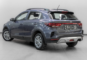Подержанный автомобиль Kia Rio Hatchback 2021 года (7 фото)