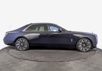 Подержанный автомобиль Rolls-Royce Ghost 2024 года (4 фото)