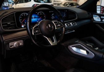 Подержанный автомобиль Mercedes-Benz GLE 2021 года (25 фото)