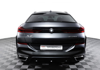 Подержанный автомобиль BMW X6 2020 года (6 фото)