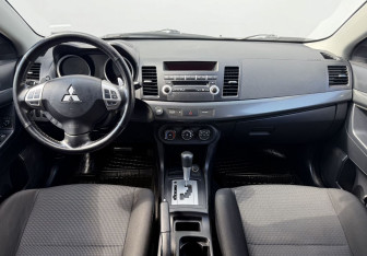 Подержанный автомобиль Mitsubishi Lancer Sedan 2008 года (12 фото)