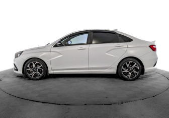 Подержанный автомобиль LADA (ВАЗ) Vesta Sedan 2021 года (8 фото)