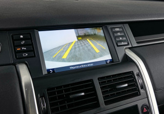 Подержанный автомобиль Land Rover Discovery Sport 2018 года (19 фото)