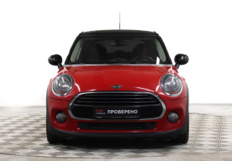 Подержанный автомобиль MINI Hatch 2019 года (3 фото)