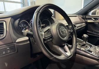 Подержанный автомобиль Mazda CX-9 2018 года (15 фото)