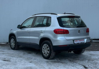 Подержанный автомобиль Volkswagen Tiguan 2014 года (7 фото)