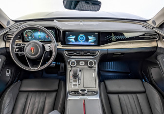 Подержанный автомобиль Hongqi H9 2024 года (14 фото)